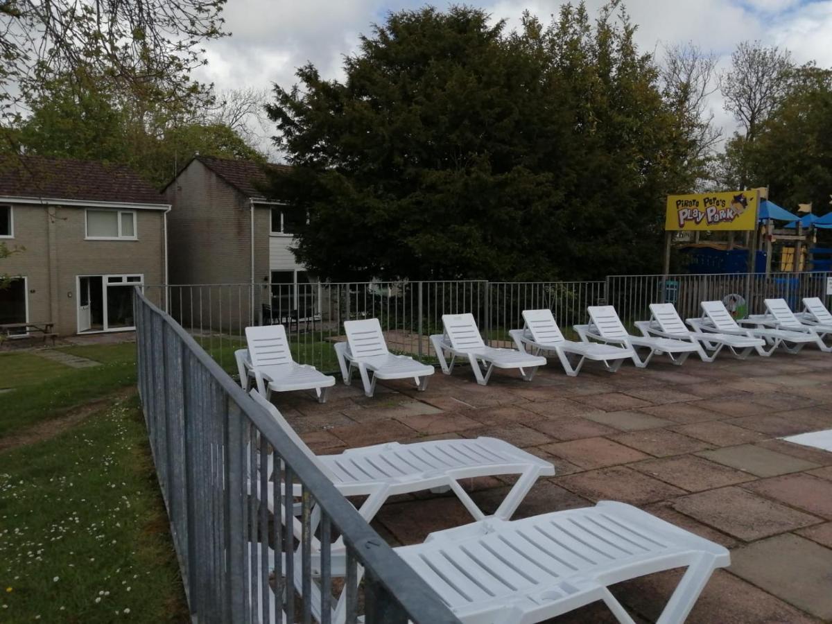 2 Bed Villa With Full Use Of Site Facilities New Quay Exterior foto